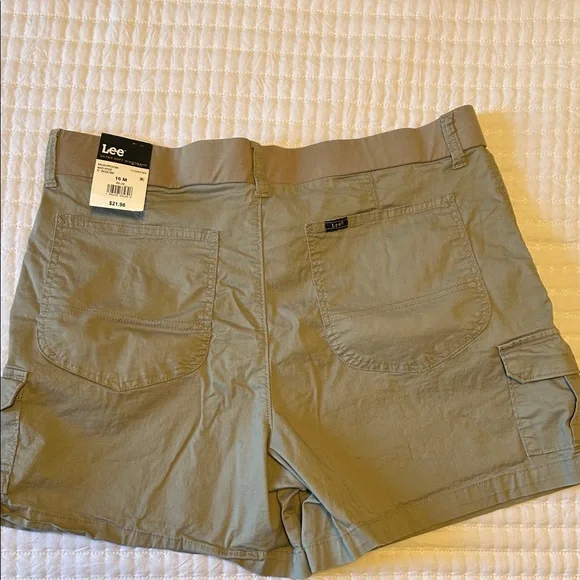 Lee Women's Khaki Cargo Shorts - Picture 4 of 4